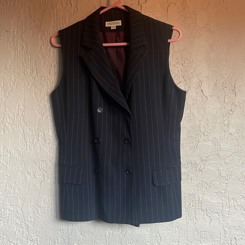 Vintage 1990s Ann Taylor navy vest.